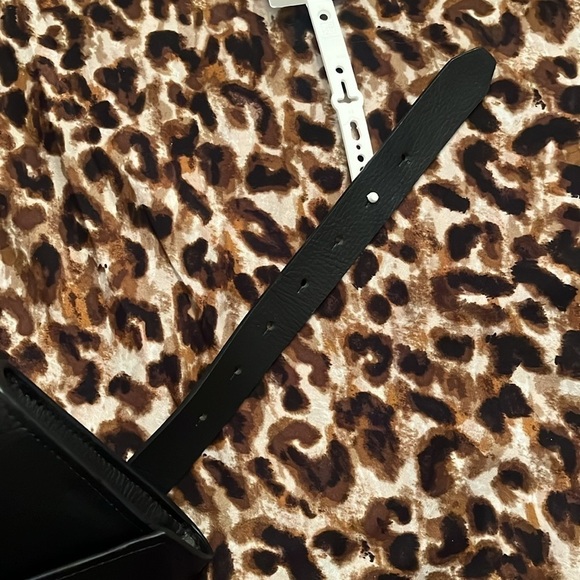 Brand New Michael Kors Black Leather Belt Bag Fanny Pack w/ Silver Tone Buckle main image 13